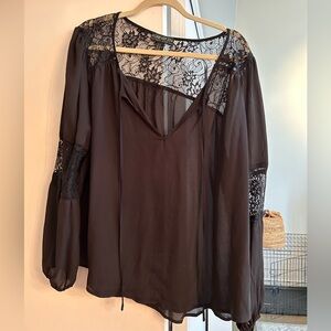 FOREVER 21 - plus size black blouse